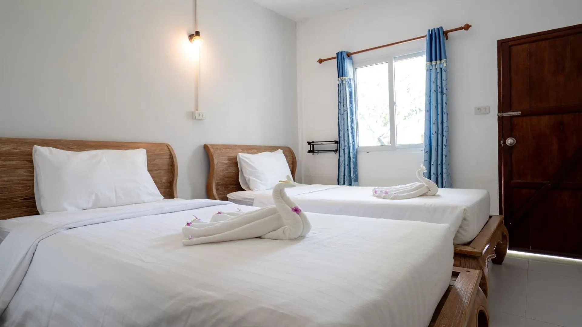 Isara Lanta Beach Resort Koh Lanta