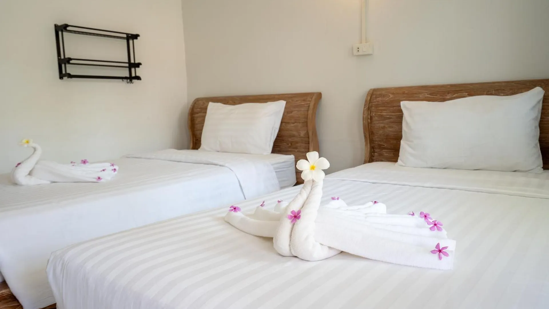 **  Isara Lanta Beach Resort Koh Lanta Thailand