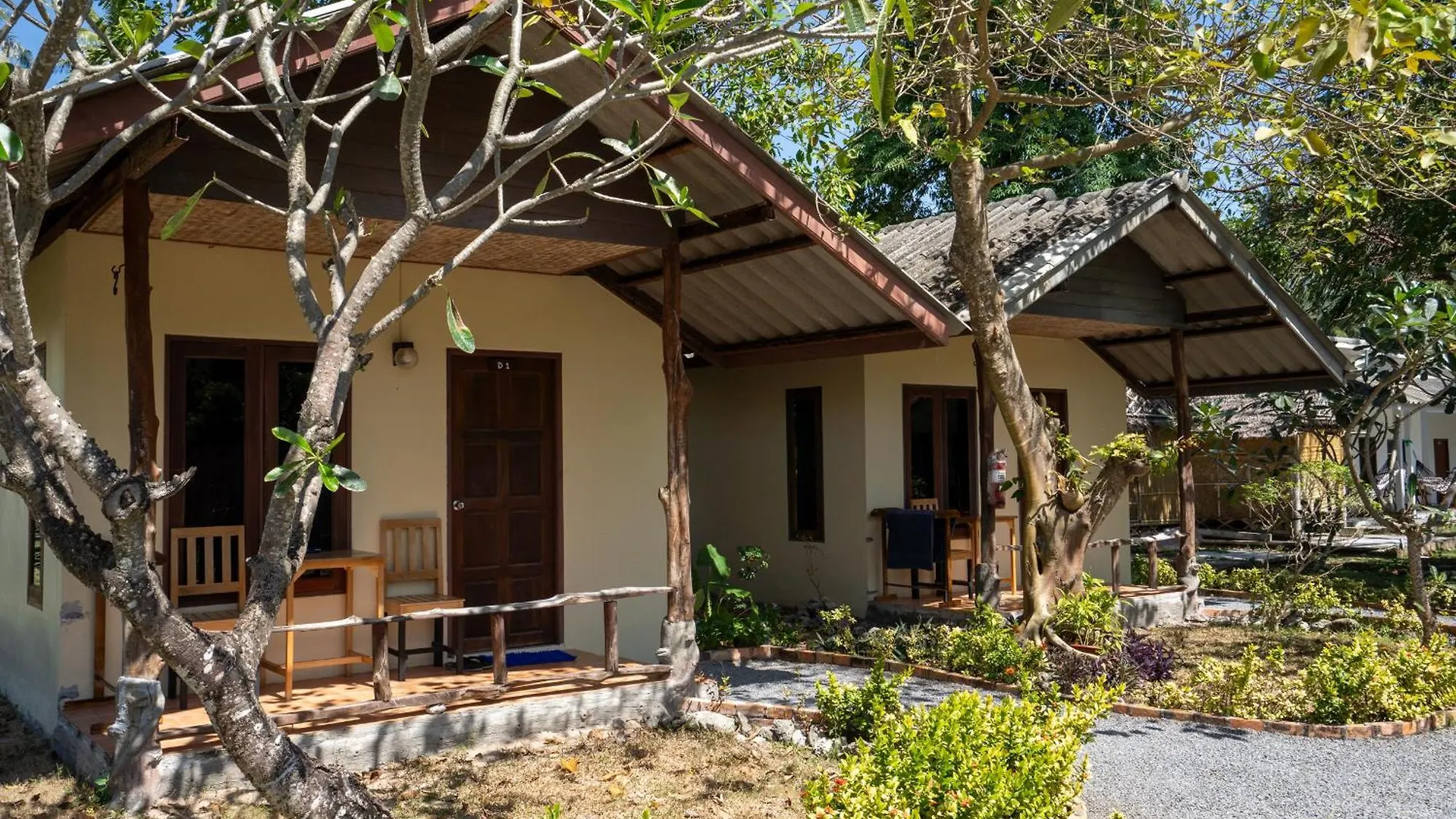 **  Isara Lanta Beach Resort Koh Lanta Thailand