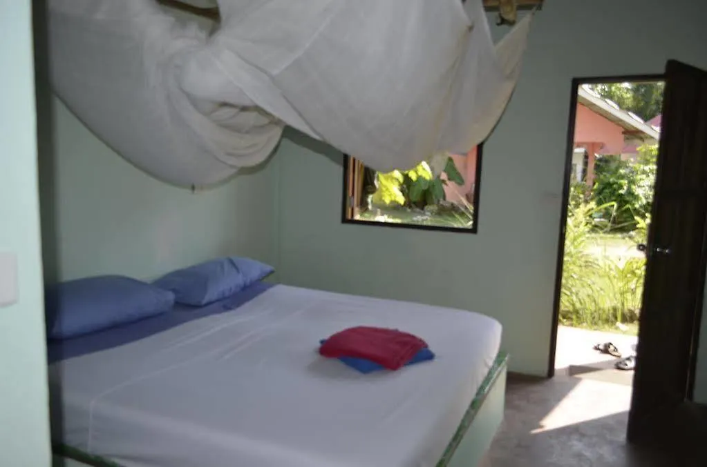 Isara Lanta Beach Resort Koh Lanta 2*,
