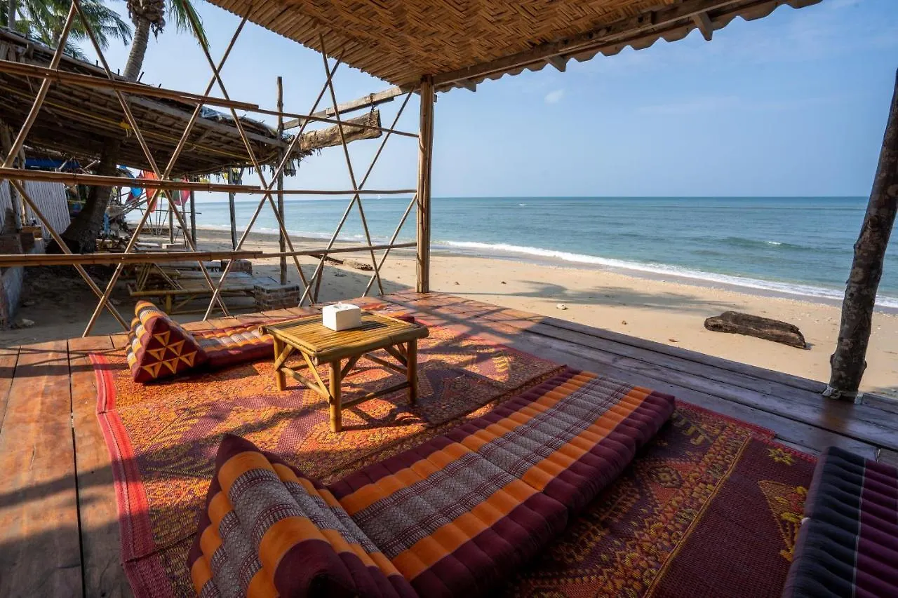 Isara Lanta Beach Resort Koh Lanta