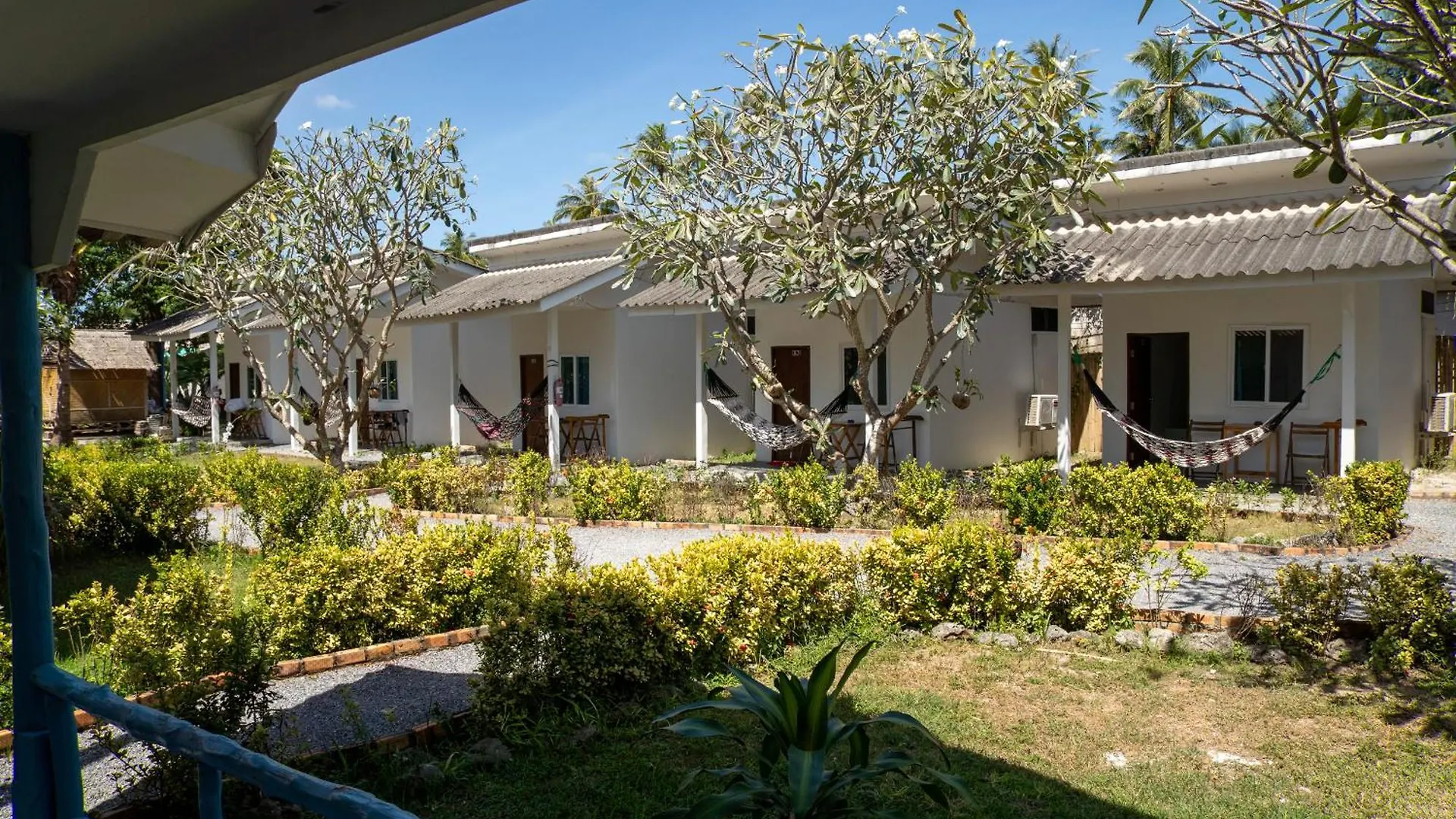 Isara Lanta Beach Resort Ко-Ланта 2*,